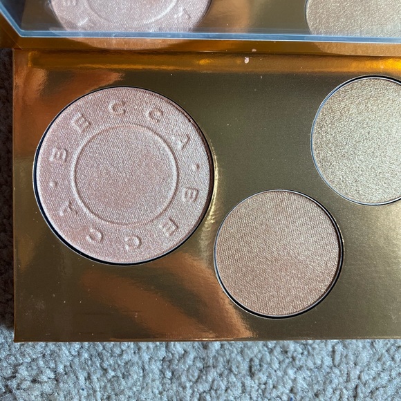 Becca Pop Goes The Glow Face & Eye Palette! - Picture 5 of 8